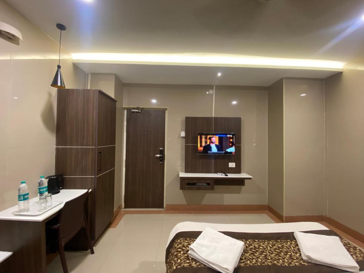 Hotel Sivas Regency Theni Exterior foto