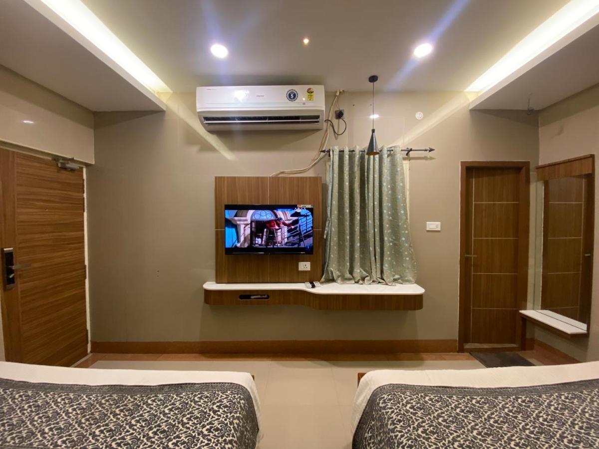 Hotel Sivas Regency Theni Exterior foto