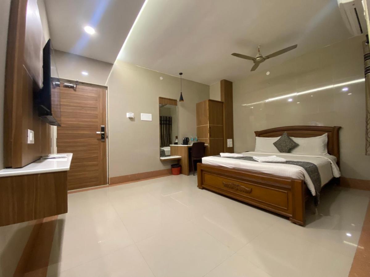 Hotel Sivas Regency Theni Exterior foto